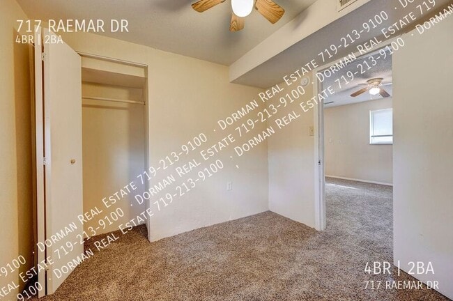 Building Photo - 717 Raemar Dr