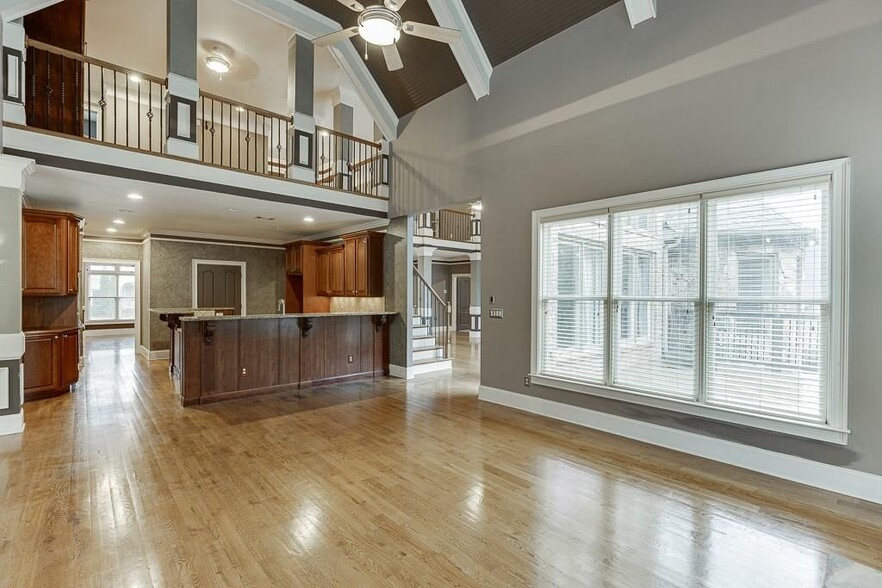 Building Photo - 940 Chateau Forest Rd