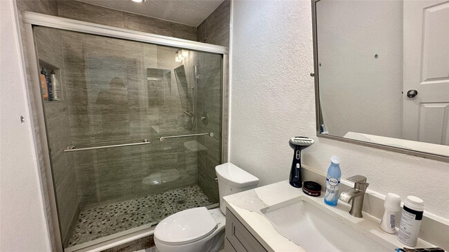 Building Photo - 4751 NE 10th Ave