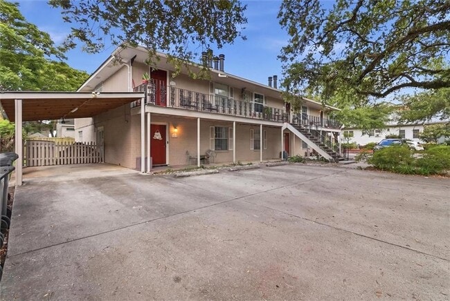 Building Photo - 4932 Bienville St