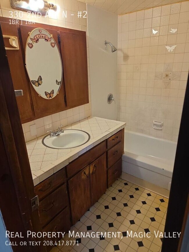 Building Photo - 330 2nd Ave N