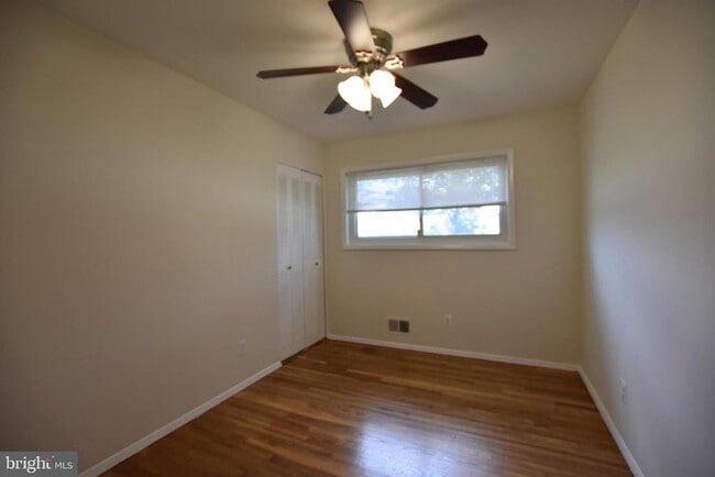 Building Photo - 4015 Heathfield Rd
