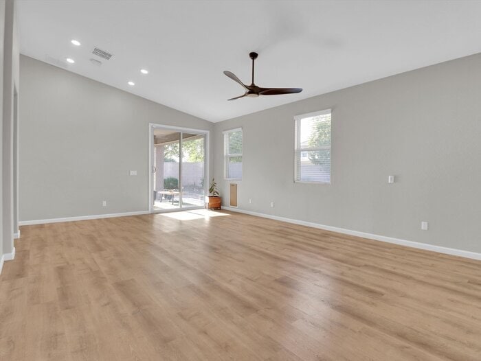 Building Photo - 3405 W Alta Vista Rd