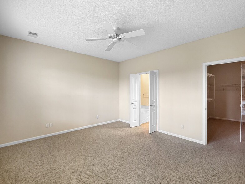 Building Photo - 7 Tallow Dr