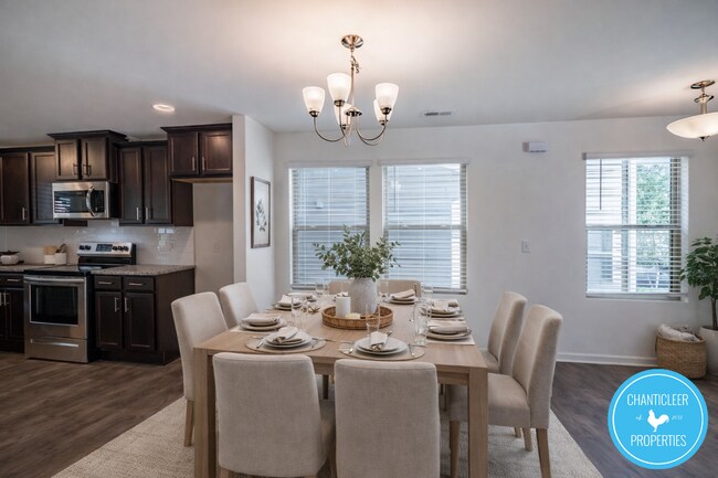 Building Photo - 1212 Haybrook Ln