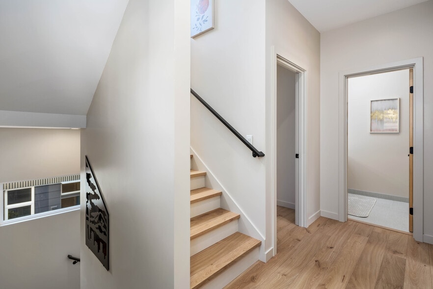 Second floor hall - 10120 NE 185th St
