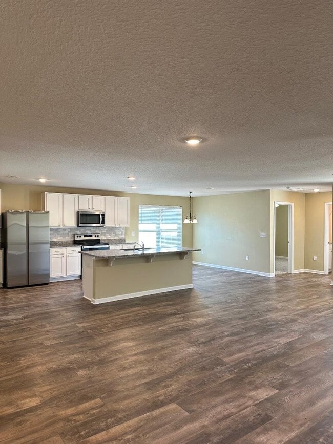 Building Photo - 3998 Whitetail Ln