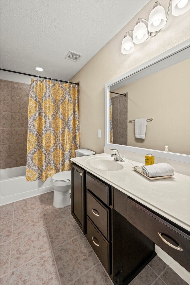 Building Photo - 16131 Sweetwater Fields Ln