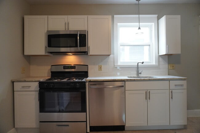 Primary Photo - 58 Summit Ave