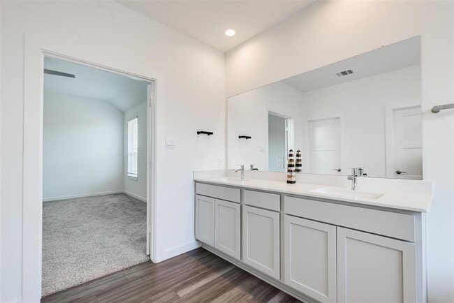 Building Photo - 22606 Ginosa Trail