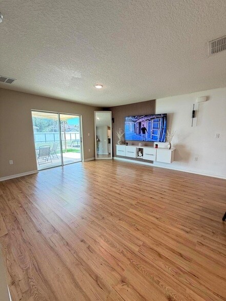 Building Photo - 4249 SW Whitebread Rd