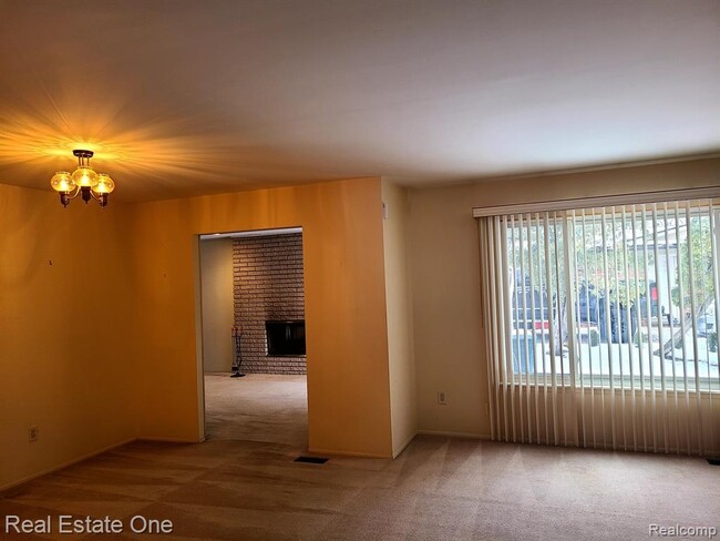 Building Photo - 29540 Red Leaf Dr