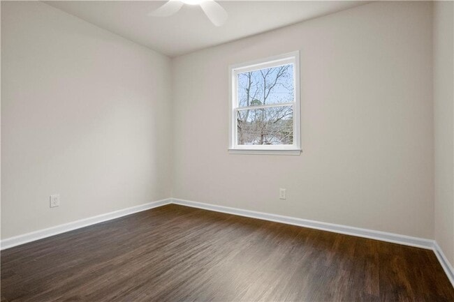 Building Photo - 1655 Murdock Rd