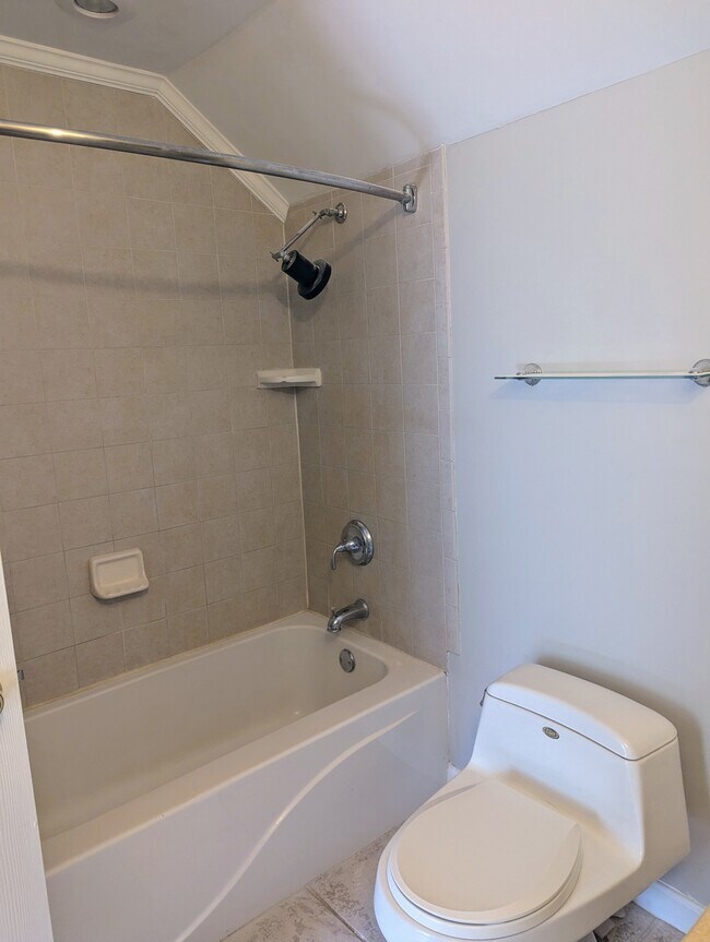 Building Photo - 118 Bayberry Ln