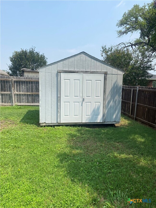 Building Photo - 6111 Graphite Dr