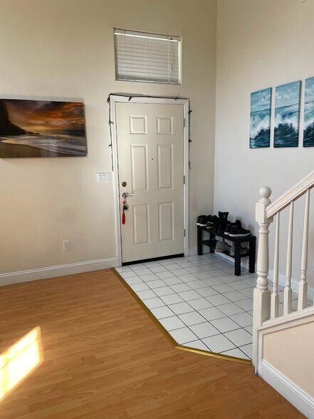 Building Photo - 1402 Parkington Ln