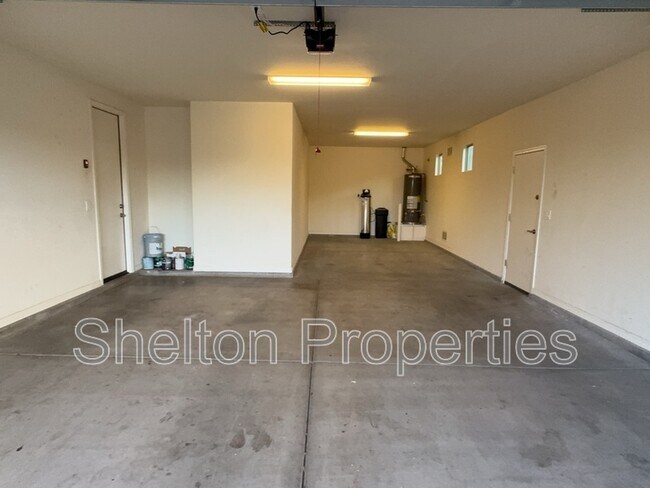 Building Photo - 20654 W Alsap Rd