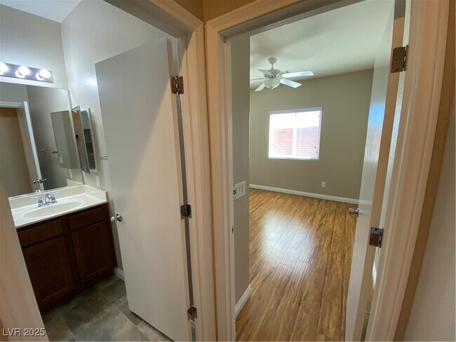 Building Photo - 10273 Headrick Dr