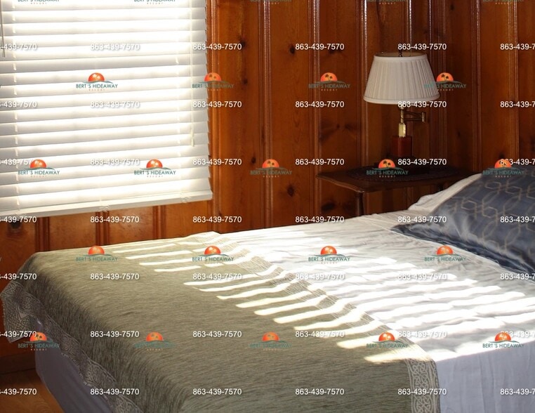 Main bedroon can accomodate a king size bed (the unit is being rented unfurnished) - 2854 Tindel Camp Rd
