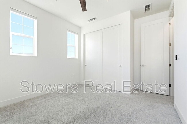 Building Photo - 6336 Moser Wy