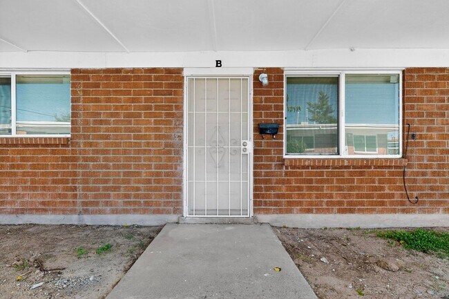 Primary Photo - 540 Cardenas Dr SE