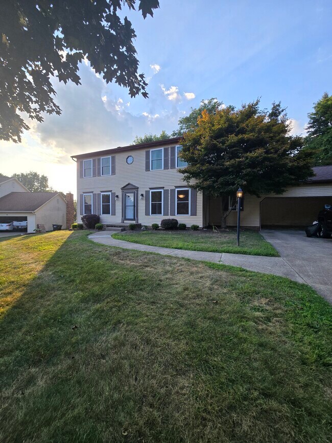 Building Photo - 2325 Cold Stream Ave NE