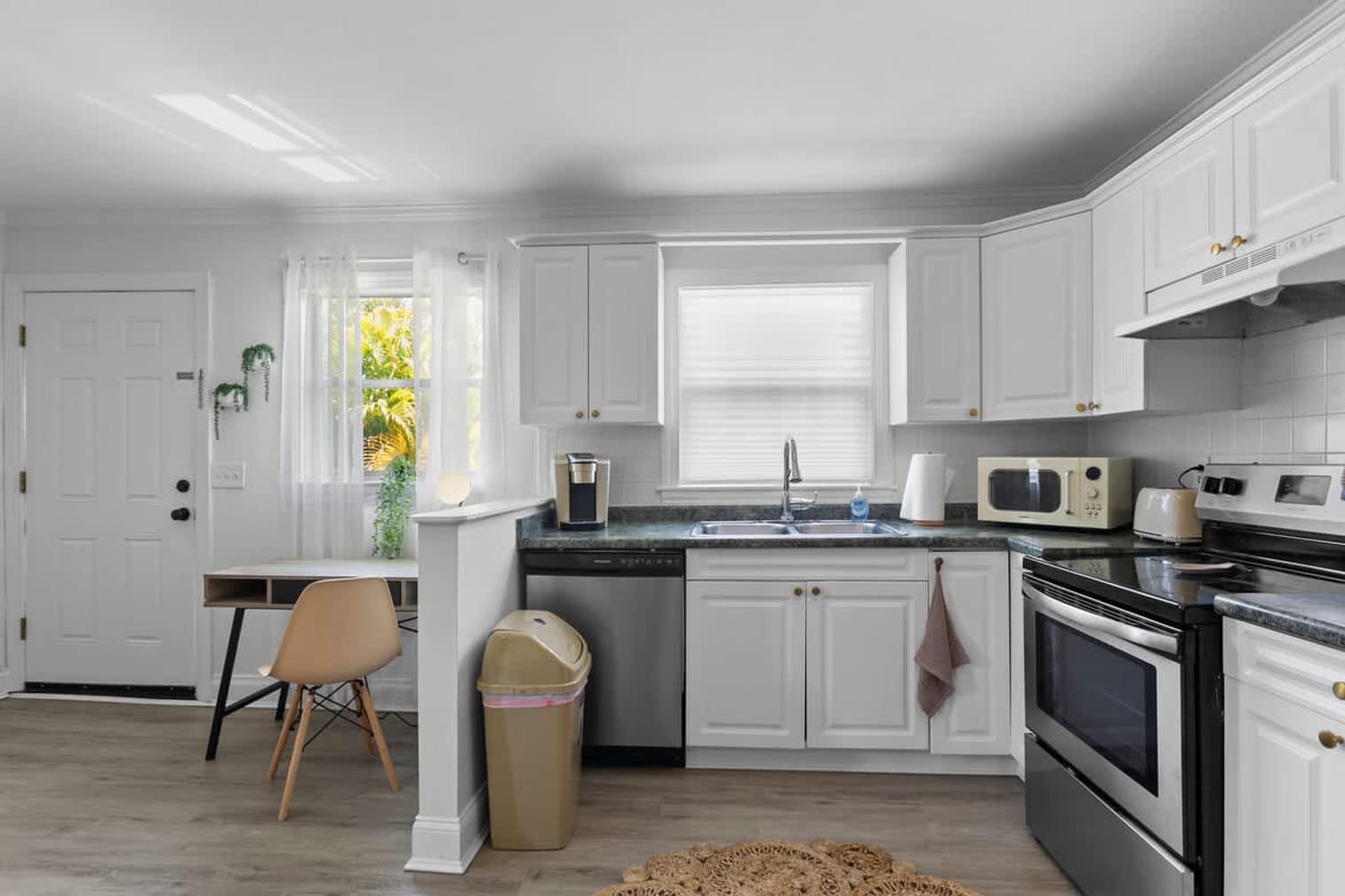 Building Photo - 2401 Gordon St