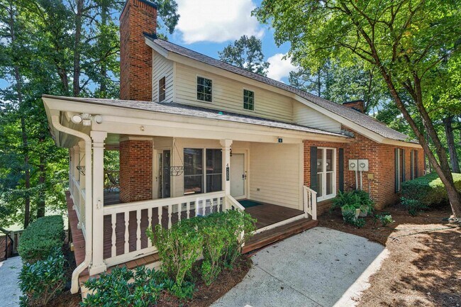 Building Photo - 1050 Cupp Ln