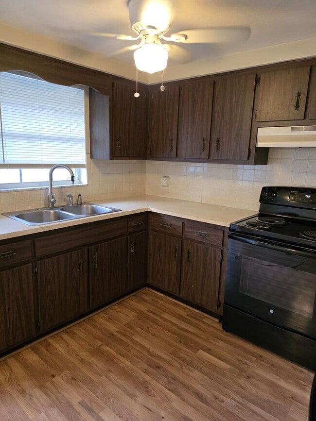 Building Photo - Move-In Ready 2BR/2BA Home