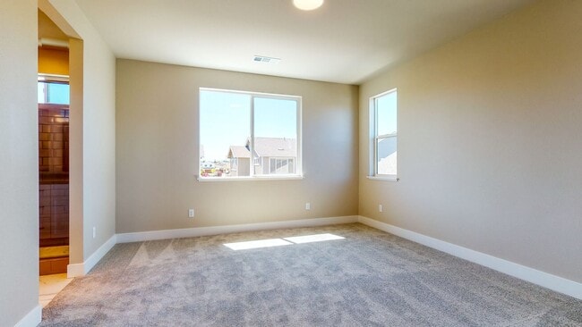 Building Photo - Bright and beautiful Home in Coffey Park! ...
