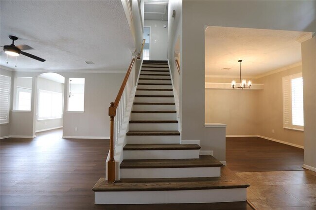 Building Photo - 21631 Live Oaks Spring Dr