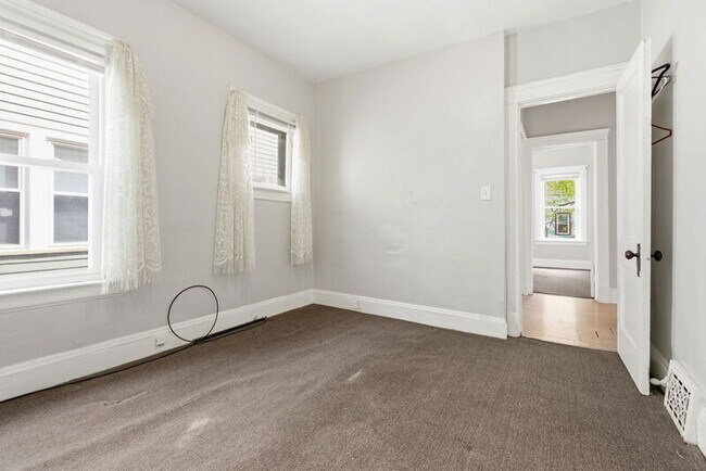 Building Photo - 479 E 126th St