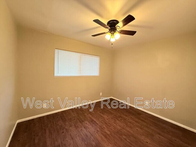 Building Photo - 606 Pierce St