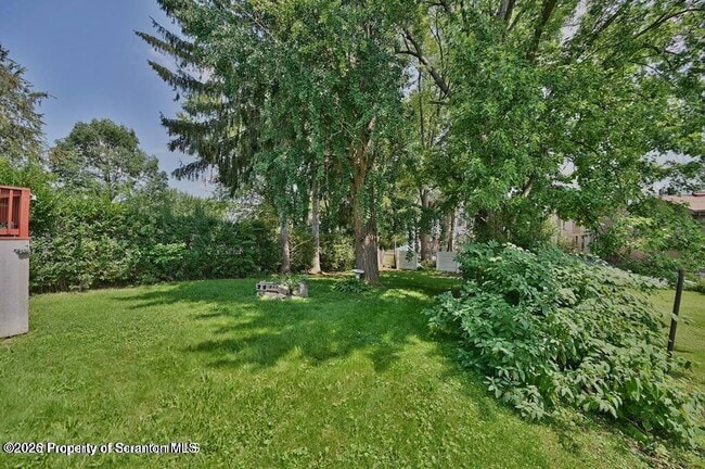 Building Photo - 1416 Capouse Ave