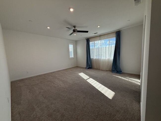 Building Photo - 1580 Blue Moon Ln