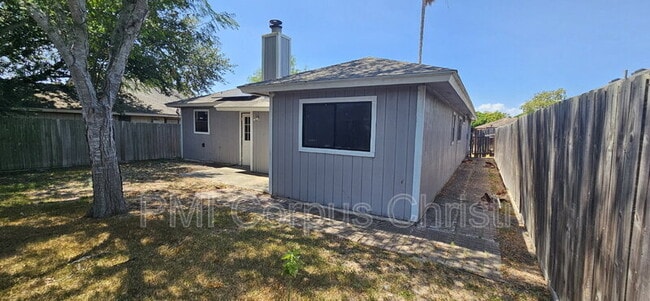 Building Photo - 6106 Angus Dr
