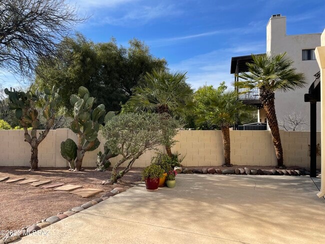 Building Photo - 11865 N Copper Butte Dr