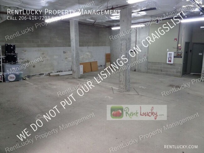 Building Photo - 4031 Aurora Ave N