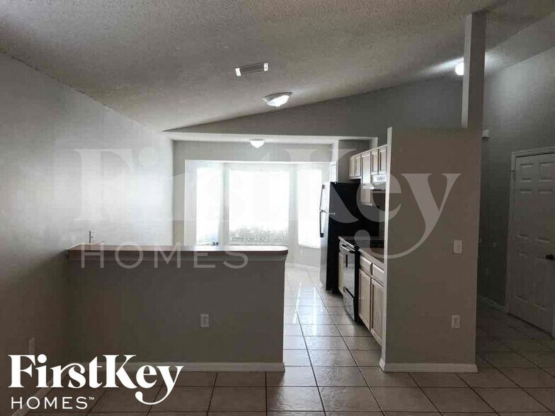 Building Photo - 7428 Little Pond Ct