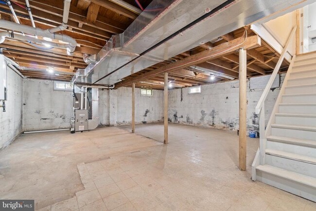 Building Photo - 615 Fairmount Dr