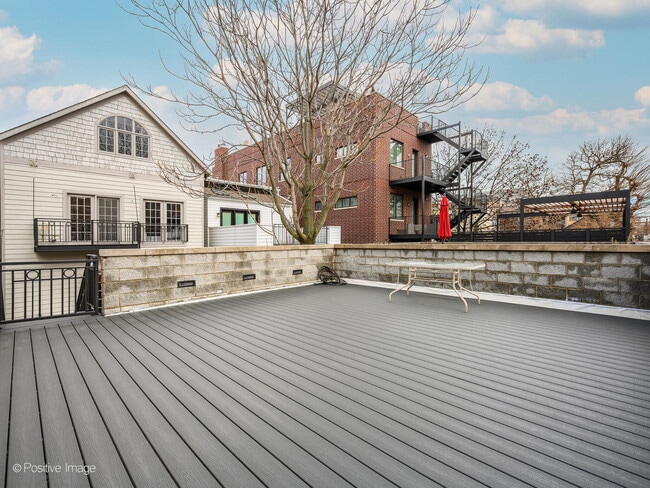 Building Photo - 1143 W Montana St