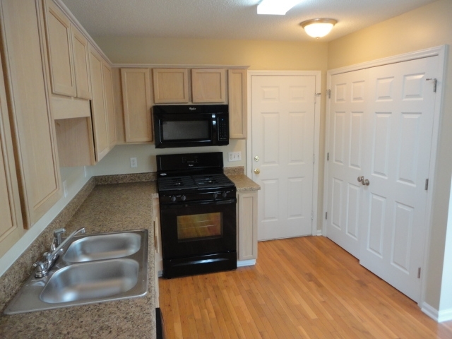 Building Photo - 3801 Mardela Spring Dr
