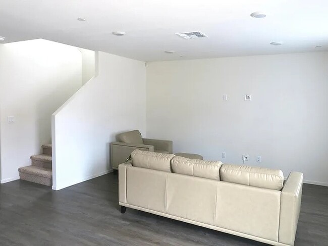 Building Photo - 67411 Rio Rosalia Dr