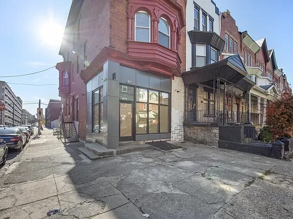 Building Photo - 1500 W Tioga St