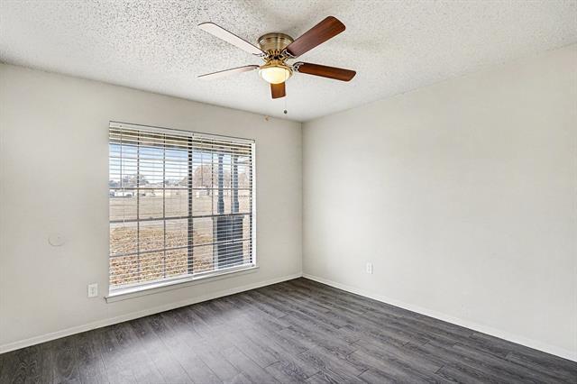 Building Photo - 2705 Warren Ln