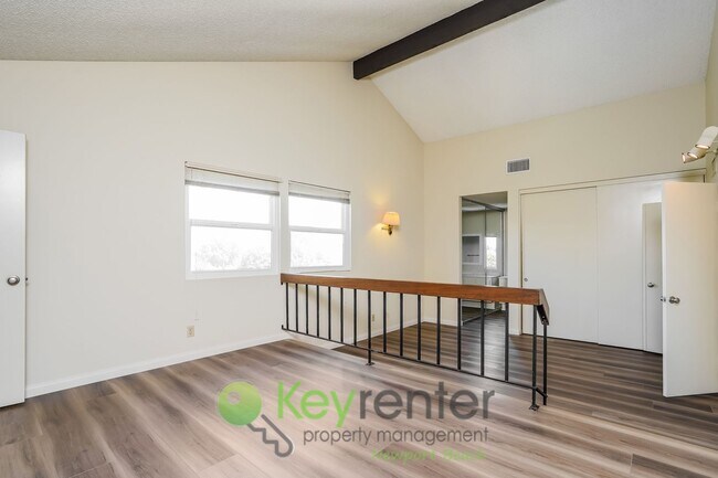 Building Photo - Fountain Valley Family Oasis