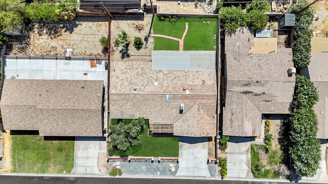 Building Photo - 53780 Avenida Diaz