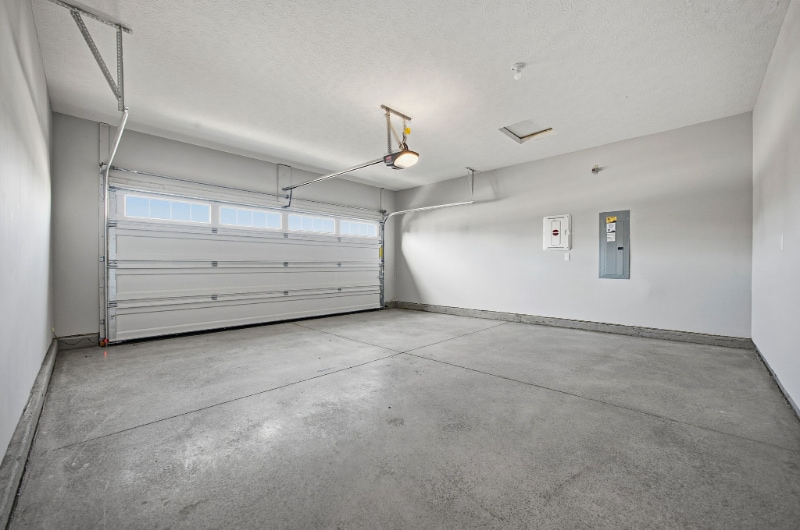 Building Photo - 2209 Aerotrain Ct N