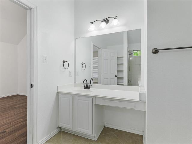 Building Photo - 517 Terrace View Dr