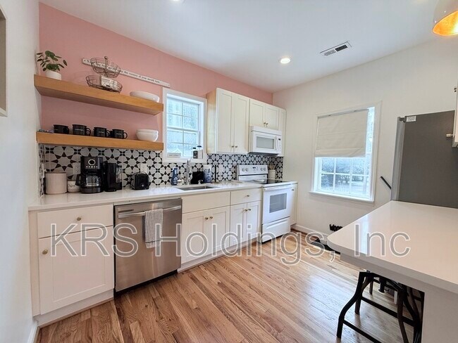 Building Photo - 617 E Cabarrus St